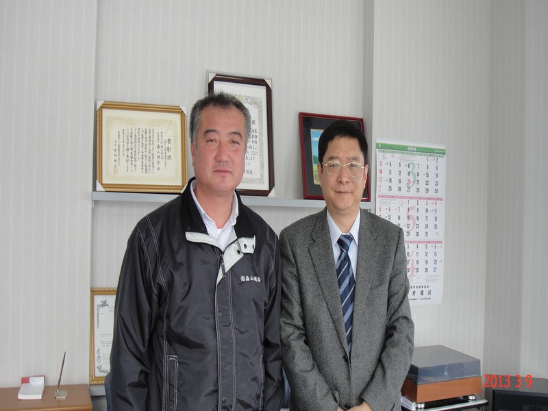 考察青森蘋(píng)果汁工廠